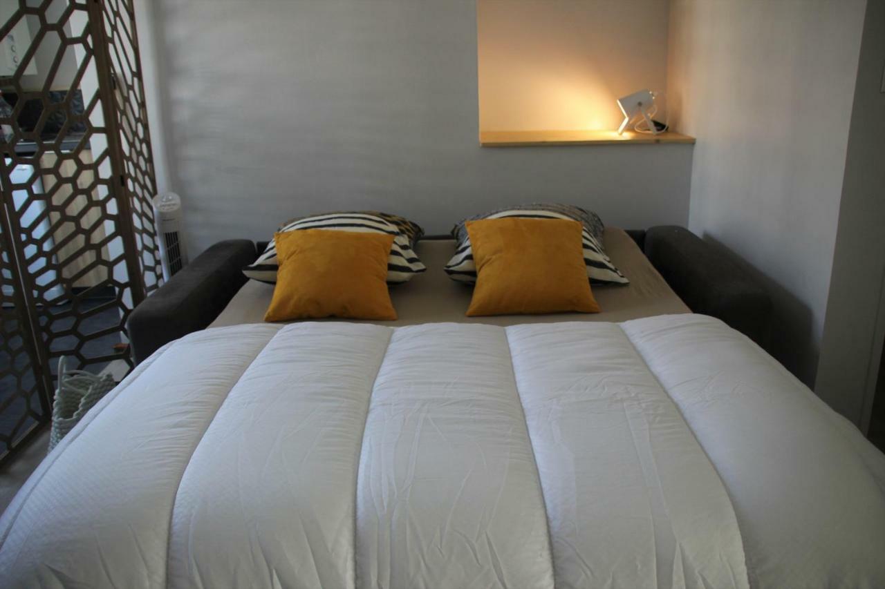 Centre Ville A Pied Appt Avec Sauna, Linge, Wifi, Stationnement Gratuit 반느 외부 사진